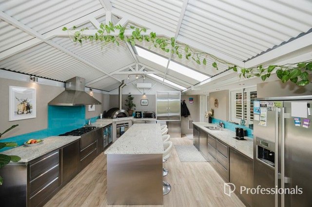 12 Blaxland Avenue, WA 6037