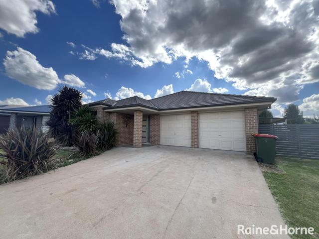 18 Lombardy Way, NSW 2800