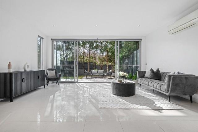 2/355 Burwood  Highway, VIC 3125