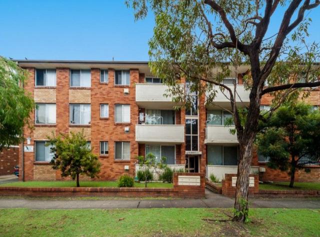 8/4 Grace Campbell Crescent, NSW 2036