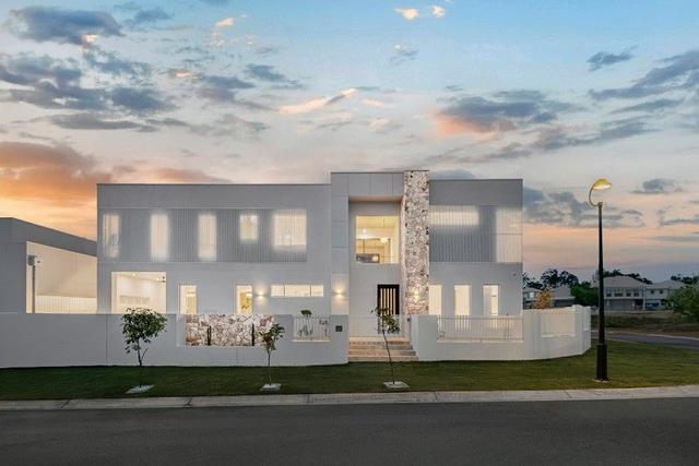 36 Rosemary Circuit, QLD 4123