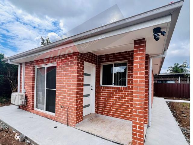 38A Rotary St, NSW 2170