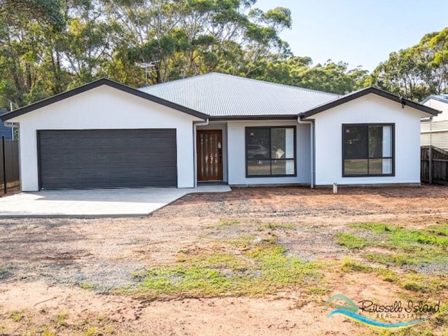 11 Medika Drive, QLD 4184