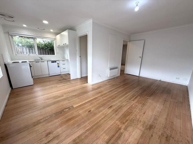 2/33 Roberts Road, VIC 3042