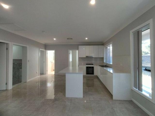 Granny Flat/152 St Johns Rd, NSW 2166