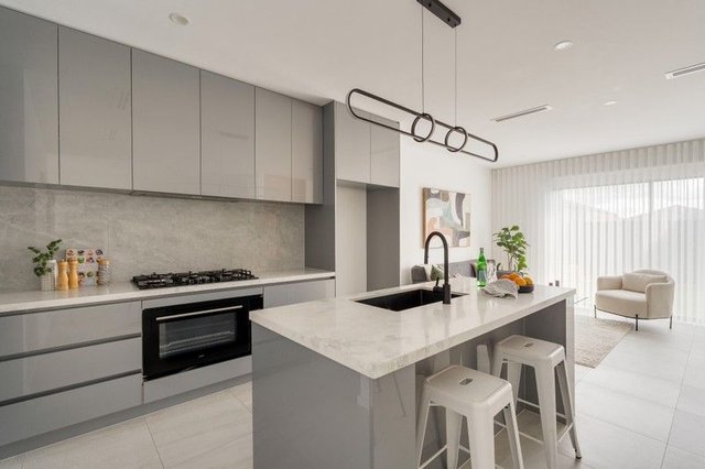 82 Darwinia Drive, VIC 3064