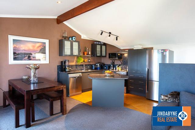 4/3 Penders Court, NSW 2627