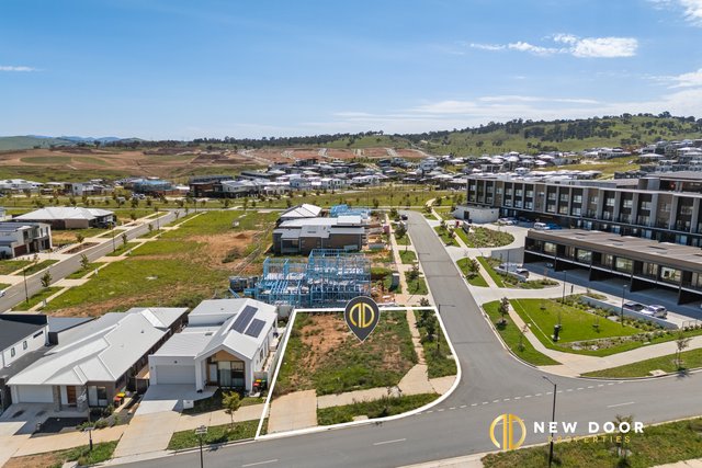16 Thancoupie Crescent, ACT 2611