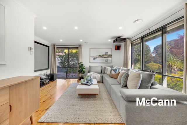 73 Sternberg Crescent, ACT 2903