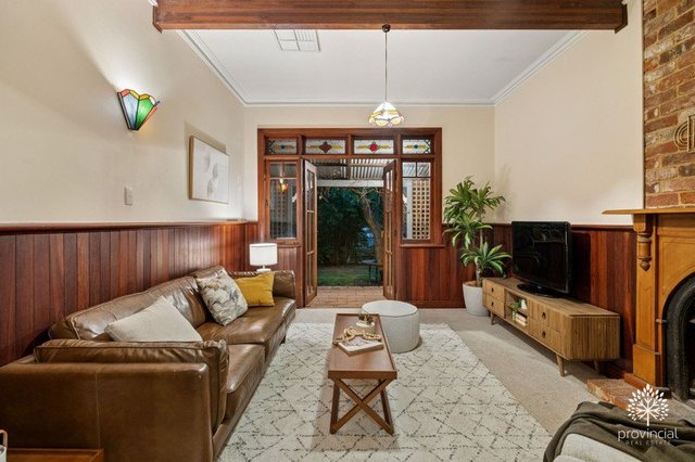 1A Dryandra Crescent, WA 6070