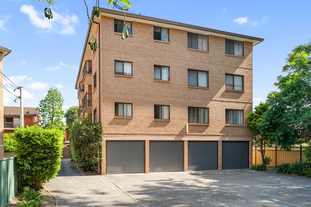 2/27 Campbell Street, NSW 2500