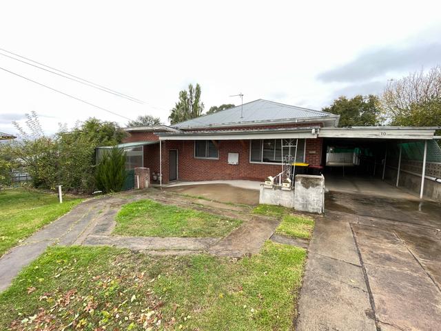 10 Kirk Avenue, NSW 2720