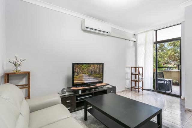 2/5-7 Dunmore Street, NSW 2207