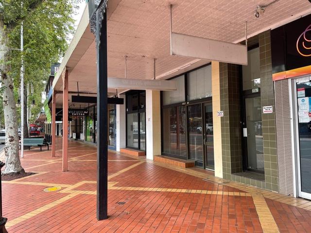 Shop 5/259 Peel Street, NSW 2340