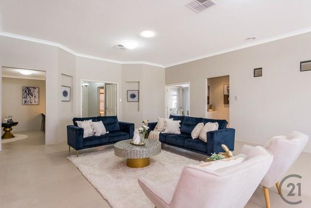 2 Emerald Pass, WA 6210