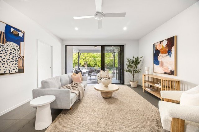4/20 Helles Street, QLD 4105