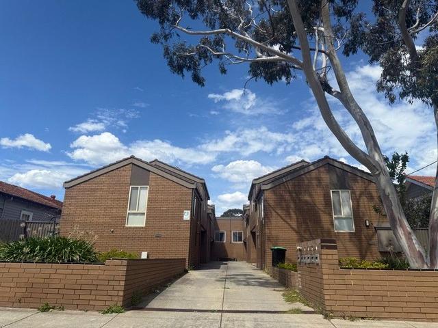 3/9 Aberdeen St, VIC 3040