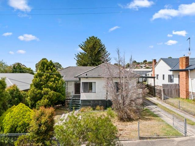 50 Hampton Street, VIC 3825