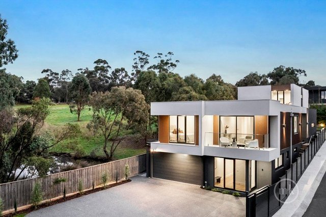 2 Prominence Court, VIC 3090