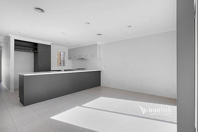 26 Tom Roberts Parade, VIC 3030