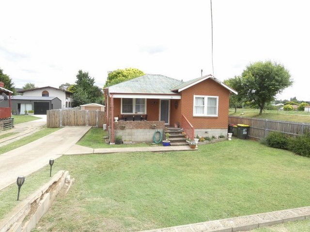 27 Egan Street, NSW 2630