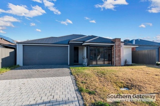 13 Barossa Street, WA 6170