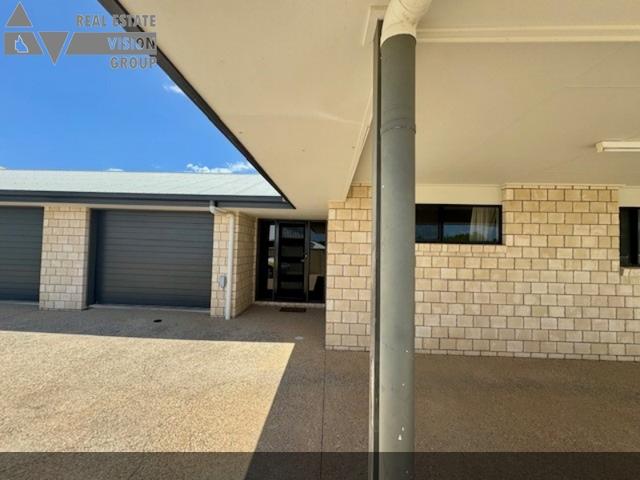 2/17 Lakeside Drive St, QLD 4720