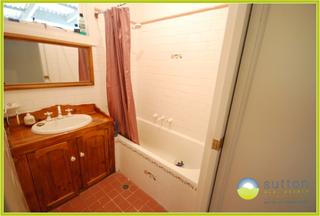 Bathroom (2009-10-26)