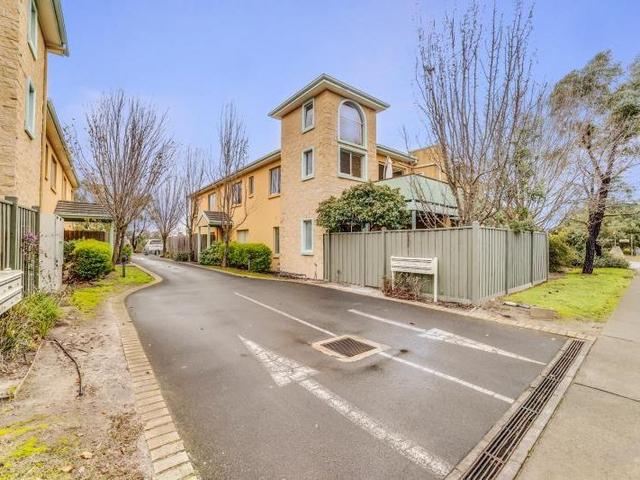 14/1219 Centre Road, VIC 3167