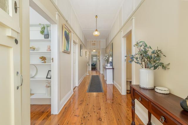 7 Bega Street, NSW 2550