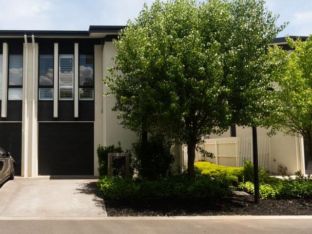 6 Greenwich Crescent, VIC 3083