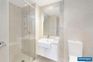 Bathroom (2017-08-22)