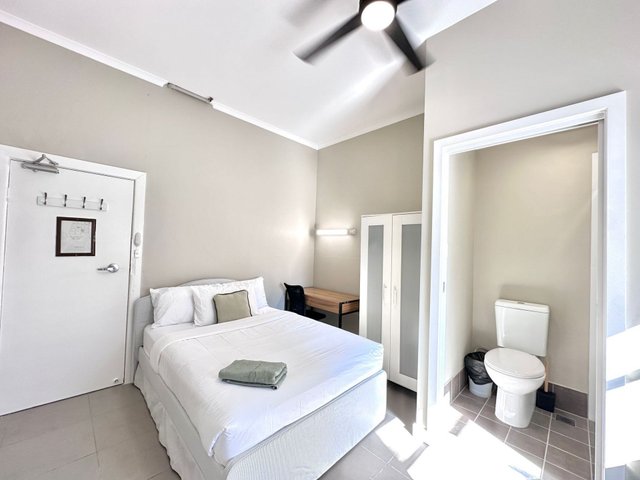 8/261 Crown St, NSW 2010