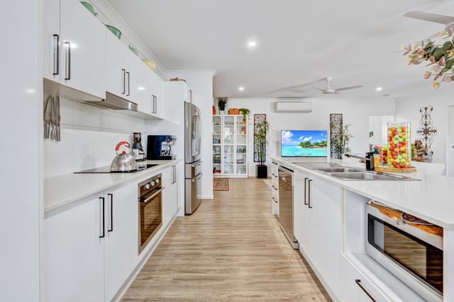 6 Reef St, QLD 4852