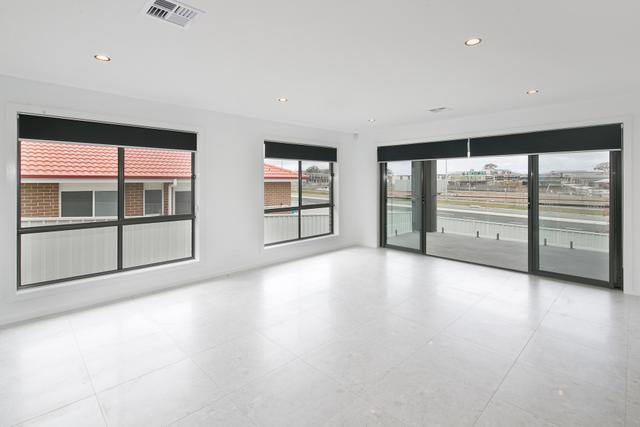 19A Bronhill Street, ACT 2914