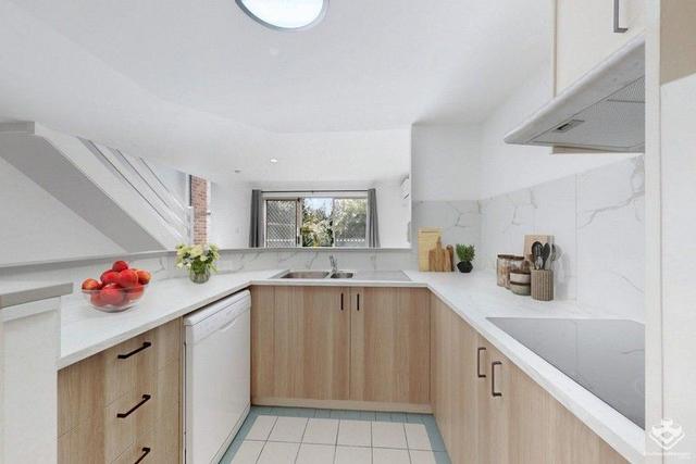 20/75 Brown Street, QLD 4215