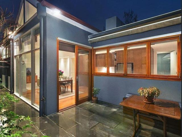 2 Docker Street, VIC 3184