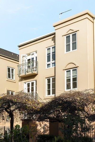 34/211 Wellington Parade South, VIC 3002