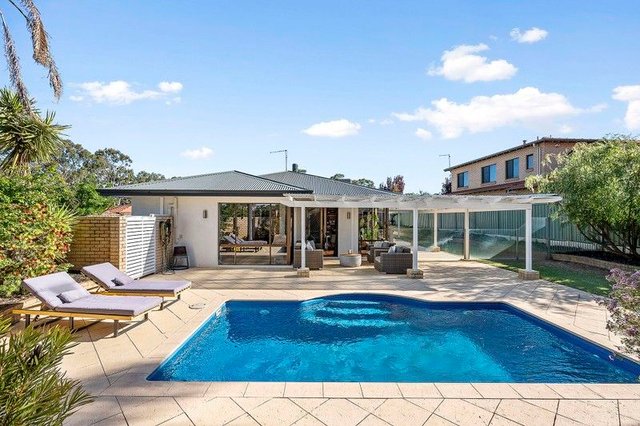 27 Churchlands Avenue, WA 6018