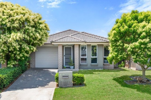 5 Parkinson Road, NSW 2570