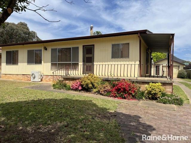 4 Sturt Street, NSW 2848