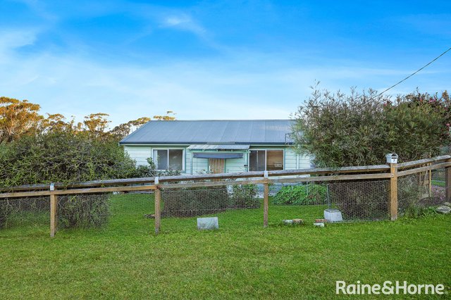 7 Laura Street, NSW 2575