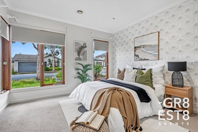 8 John Russell Road, VIC 3977
