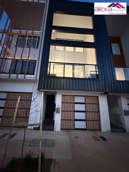 68 Village Parkway, SA 5042