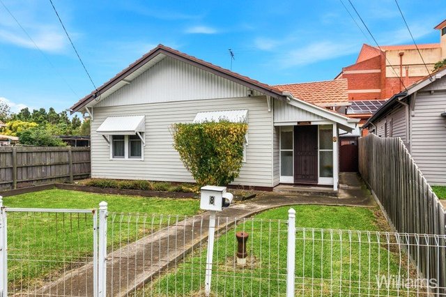 8 Lenore Crescent, VIC 3016