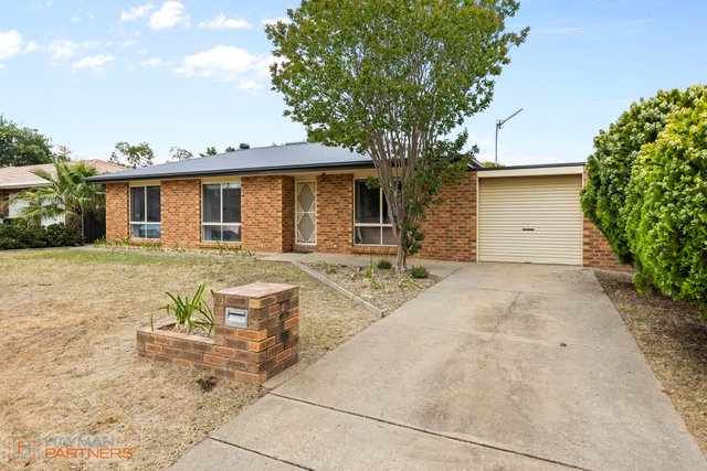 34 Balleroo Crescent, NSW 2650