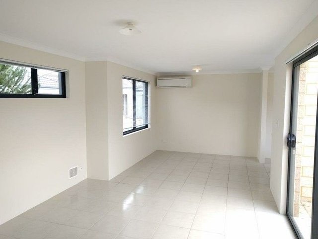 7D Frant Way, WA 6061