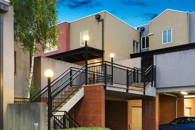 2/20 Tulloch Grove, VIC 3150