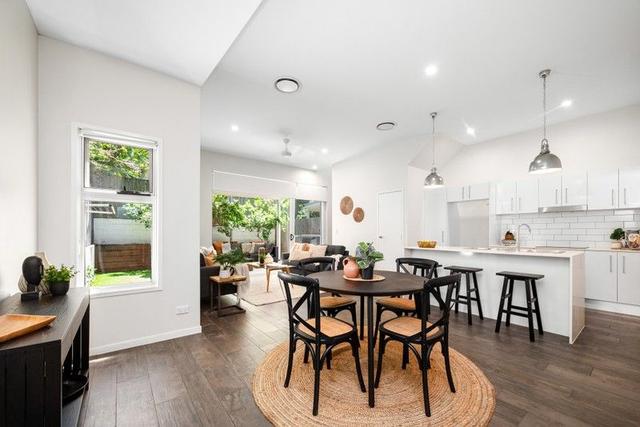 1/11 Ellena Avenue, QLD 4120