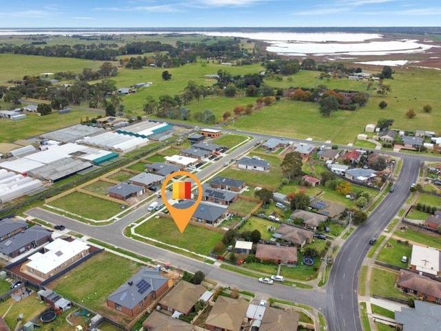 8 Royle Court, VIC 3875